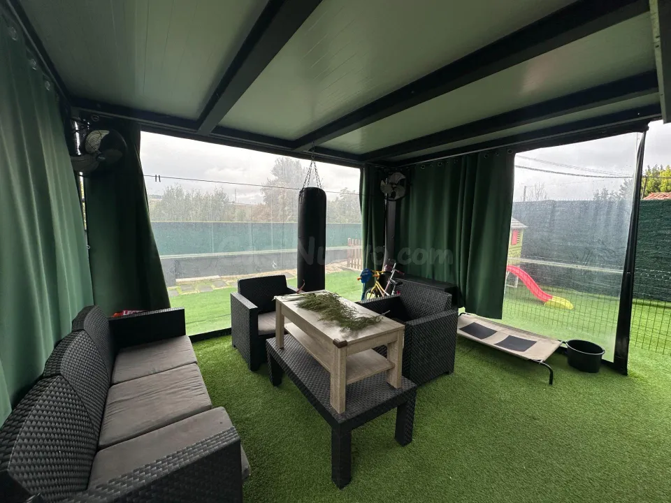 Vivienda unifamiliar reformada con jardín, terraza y garaje-taller en Paseo de los Pisones, Burgos