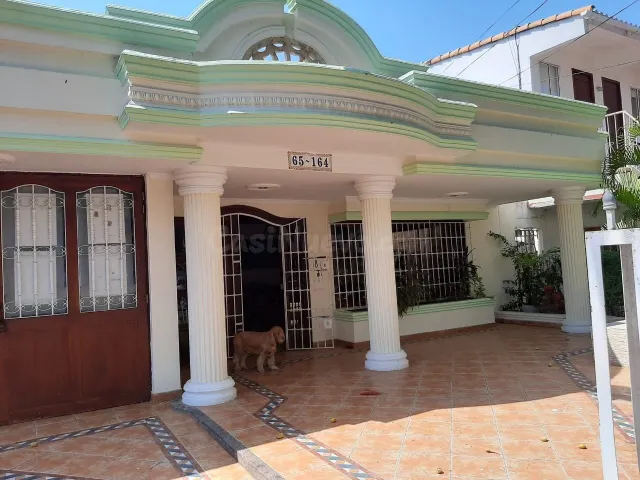 SE VENDE HERMOSA CASA EN EL BARRIO CRESPO - foto 2