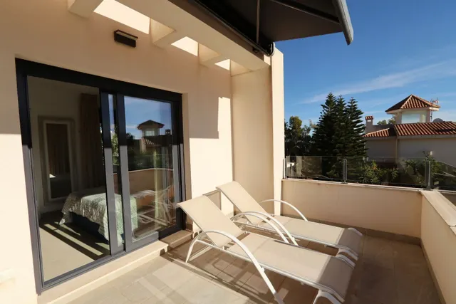 Villa 3 habitaciones 233m² en venta - La alberca — 47
