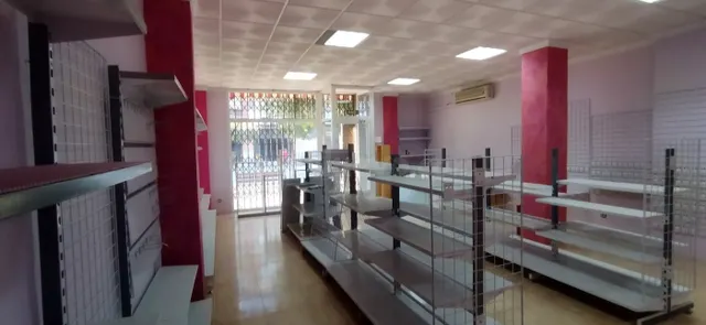 Local comercial en venta - Barrio de la alegría - foto 3