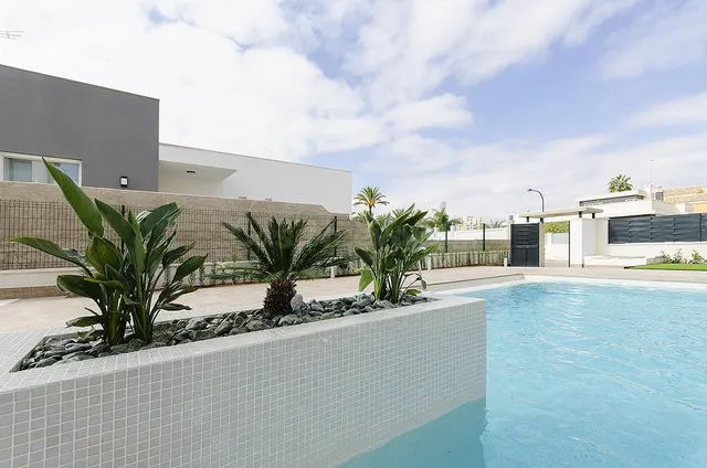 se vende un chalet nuevo del promotora con 3 dormitorios y 2 - foto 4