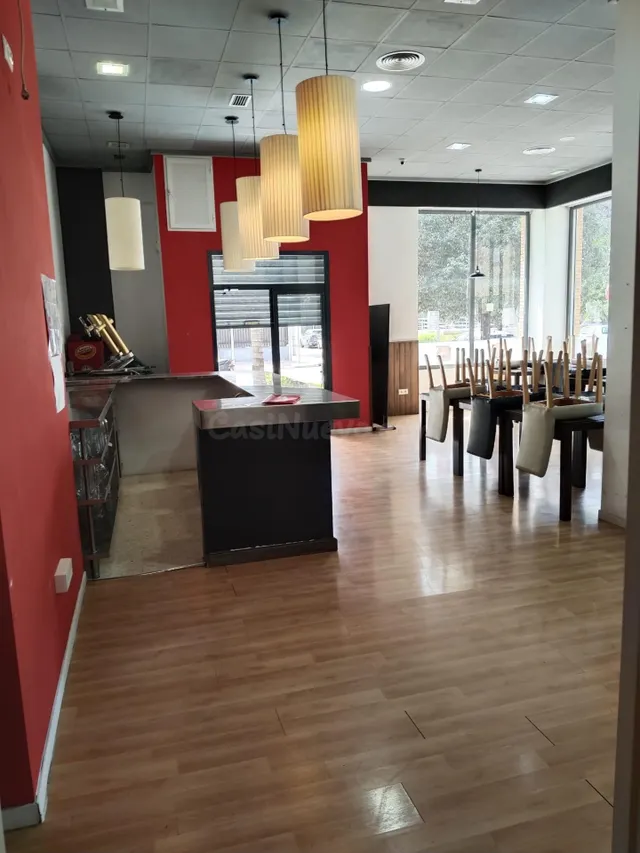 J.A.F INMOBILIARIA ALQUILA LOCAL COMERCIAL SEMINUEVO EN MONC - foto 5