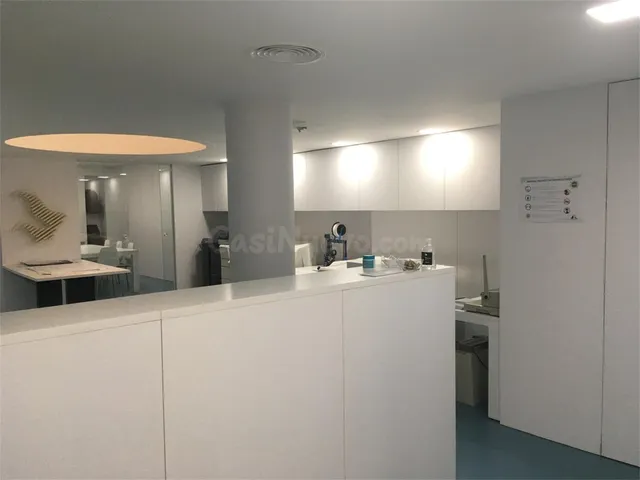 Oficina con varios habitáculos en Avenida Juan Carlos I - foto 2