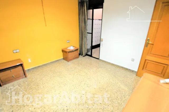 Casa amplia y luminosa con tres terrazas y gran garaje, en el centro — 25