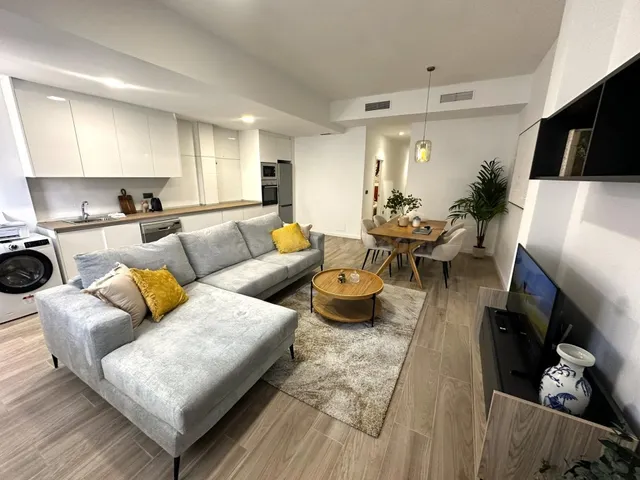Apartamentos a estrenar de 2 y 3 dormitorios con piscina, gi - foto 3
