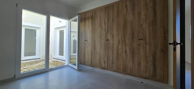 Chalet reformado en venta en Llíria, con piscina comunitaria — 28