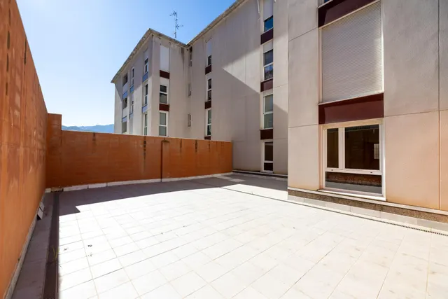 **Piso en venta en Carretera de la Sierra - Oportunidad única** — 15