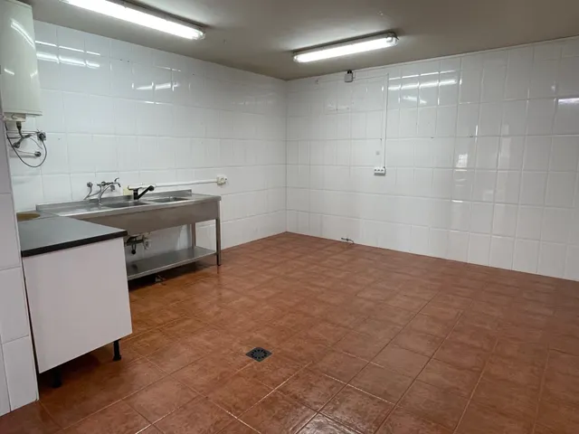 ALQUILER LOCAL ZONA CENTRO PONFERRADA — 8