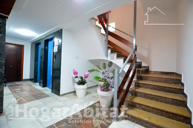 REFORMADO Y LUMINOSO CON BALCÓN Y ASCENSOR CERCA DE LA PLAYA — 31