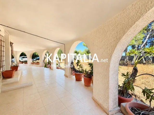 ESPECTACULAR CHALET EN SAN VICENT DEL RASPEIG EN PLENO ENTORNO NATURAL Y CON PISCINA PRIVADA. — 8