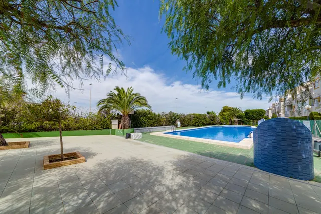 Luminoso apartamento, con gran solárium privado y vistas, en "La Mata", Torrevieja — 42