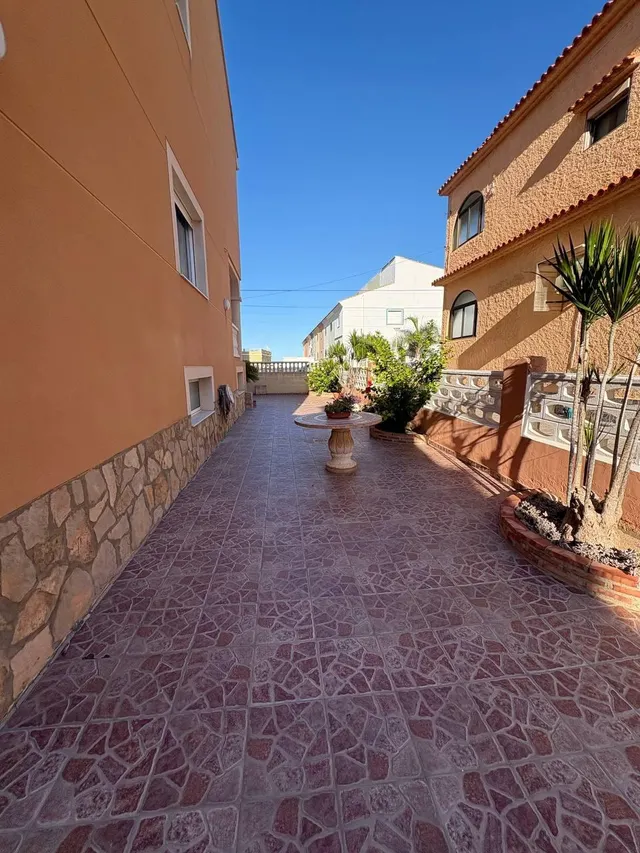 Chalet pareado con vistas al mar en Playa del Rey: un hogar junto al Mediterráneo para todo el año — 47
