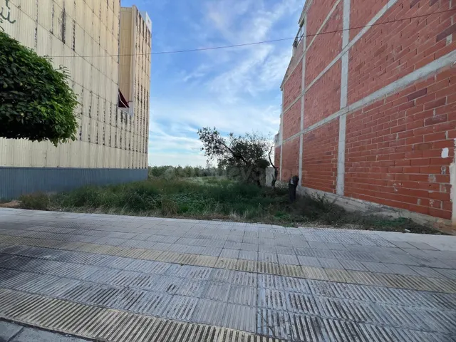 SOLAR EN VENTA EN AVENIDA CATALUNYA! - foto 5