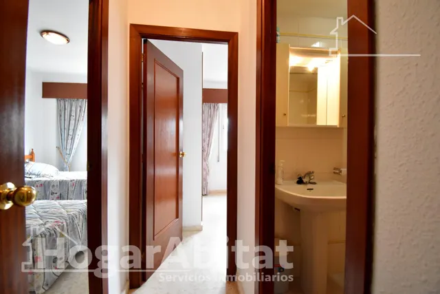 EXTERIOR CON PISCINA, GARAJE Y TERRAZA A SOLO 200 M DE LA PLAYA — 28