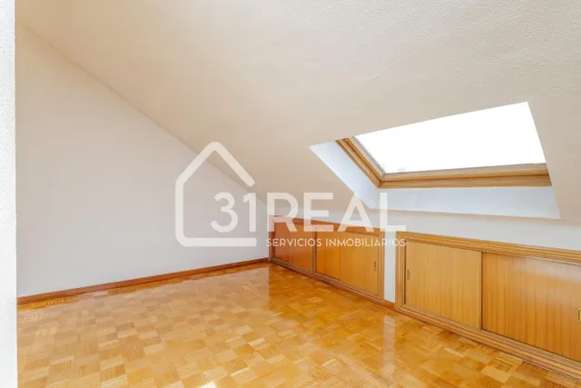 Ático duplex con terraza en Valdeacederas — 20