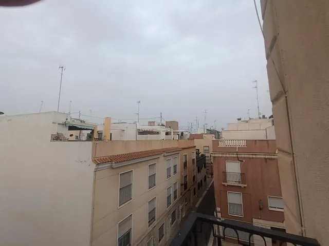 SE ALQUILA PISO ZONA RAVAL — 9