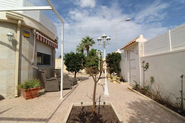 Magnifico chalet con piscina propia, un oasis para sus dias de descanso o si lo desea para vivir todo el año — 36