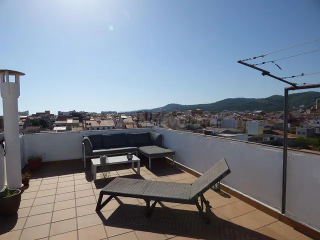 Amplio piso con terraza y vistas al mar en el centro de Malg - foto 2