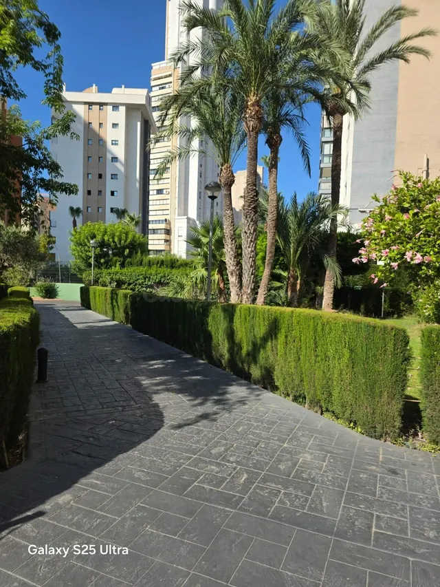 Apartamento con vistas al mar, piscina y parking — 20