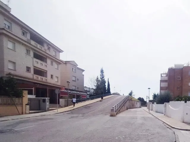 PARKING EN CUNIT MUY CERCA DE LA PLAYA — 16