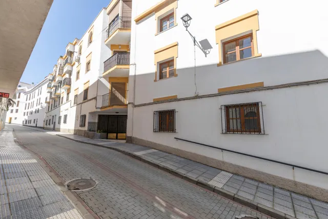 ESTUPENDO PISO EN LOJA....EN PLENO CENTRO!!! — 36