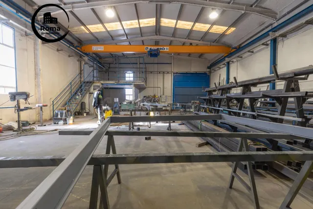 ¡Oportunidad única en Cijuela! Nave industrial lista para em - foto 3