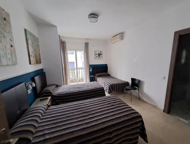 Hotel 1018m² en venta - Marbella — 33