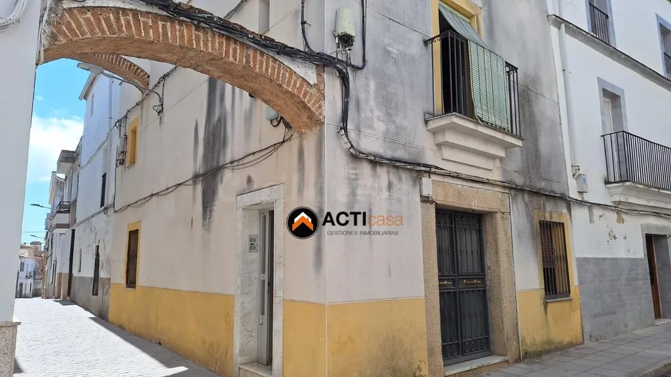 VIVIENDA EN ARROYO DE LA LUZ