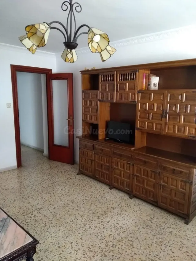 SE ALQUILA PISO PARA Temporada Escolar