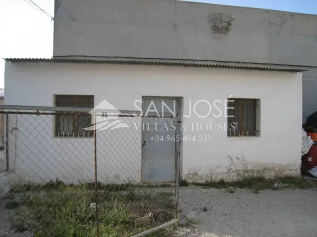 VENTA DE NAVE INDUSTRIAL EN ASPE ZONA CAMPO DE FUTBOL - foto 3