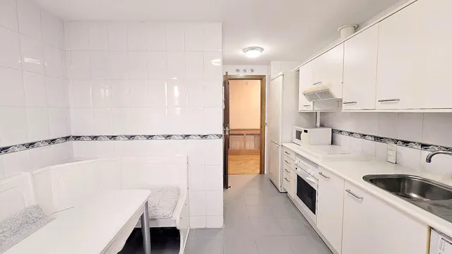 ¡en venta! piso con terraza acristalada, plaza de garaje y trastero en Boadilla del Monte — 12