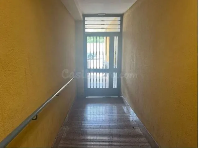 SE VENDE piso OKUPA en C Joaquinico 36 de Roquetas de Mar - foto 2