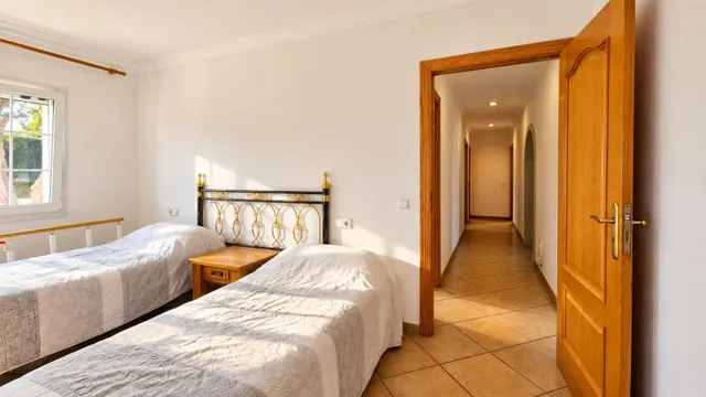 Encantadora casa de una sola planta con apartamento independiente en Bunyola — 6