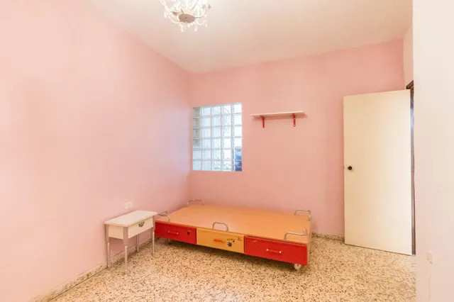 Amplio piso en venta para reformar en el Barrio del Carmen, Murcia — 35