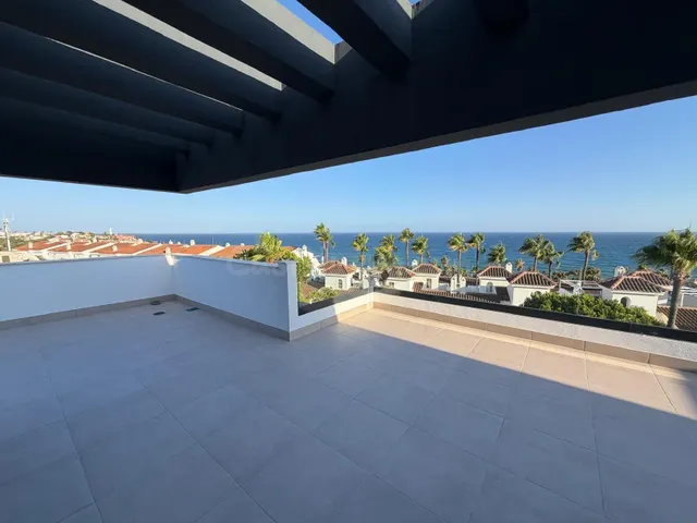 Atico con vistas despejadas al Mar en zona Playa Marina 300 m del Mar — 5