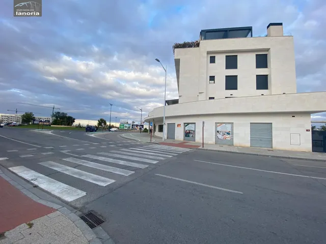 Grupo la Noria Vende o Alquila local de 143m2. Excelente ubicación, diversas posibilidades de USO. — 5