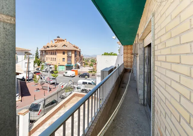 Gran oportunidad, edificio a la venta en barrio de Monachil. — 22