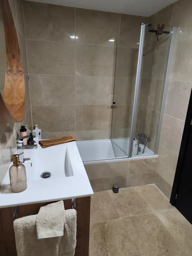 Amplio y Luminoso Piso en La Rosaleda, Ponferrada - €169.000 — 30