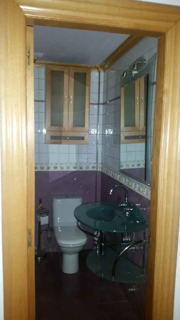 Vivienda de 120 metros más bar de 80 metros.
San Pedro. — 14