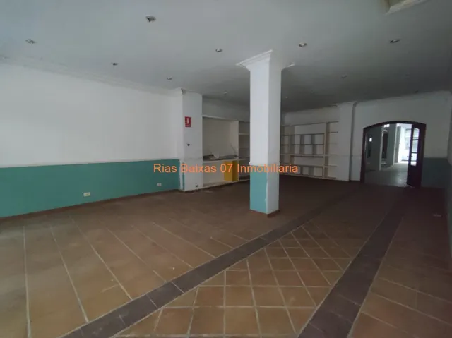 REF 2887 LOCAL COMERCIAL 179m2 A PIE DE CALLE ( VIGO ) — 2