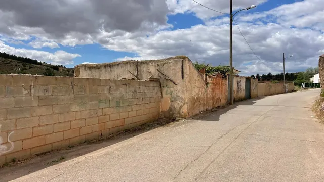 Terreno urbano en venta en Fuentealbilla, Albacete - foto 4