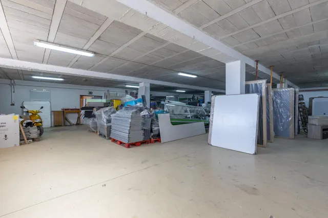 Nave industrial 2169m² en venta - Iznalloz — 2