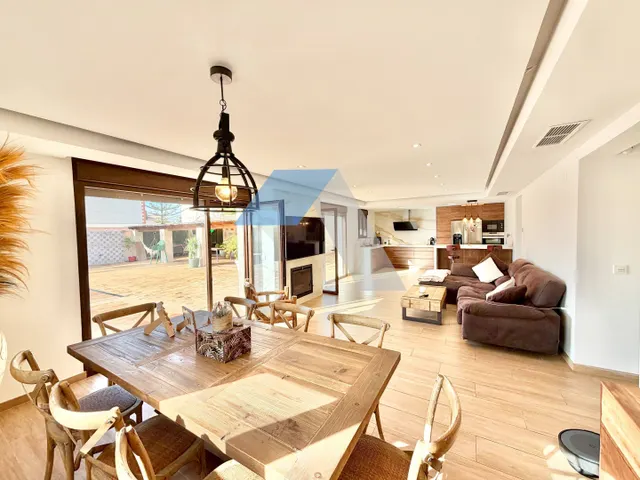 CHALET EN UNA PLANTA EN LA URBANIZACIÓN LOS GIRASOLES — 28
