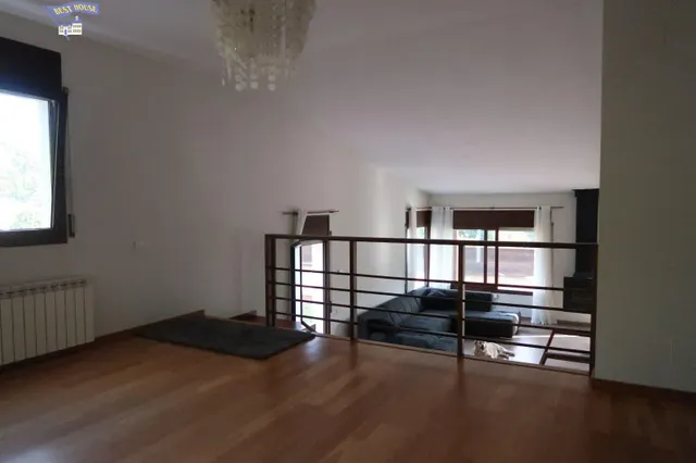 EXCLUSIVA VILLA DE DISEÑO CON PISCINA PRIVADA, VISTAS PANORÁMICAS Y 1.760 M2 DE PARCELA — 24