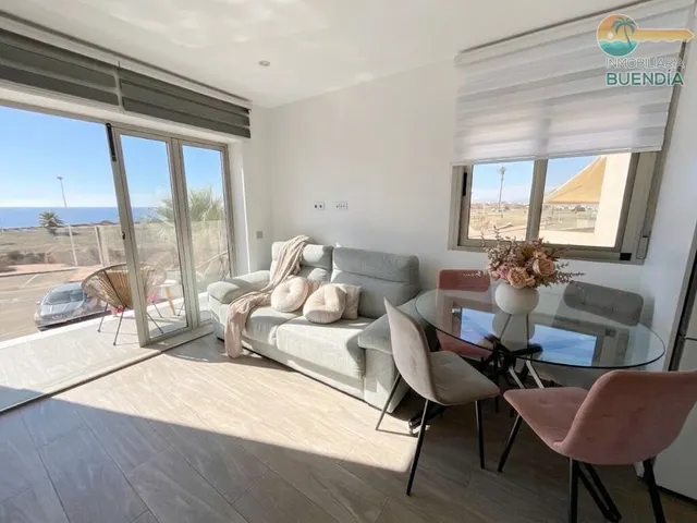 Ático  con vistas al mar  en el alamillo — 6