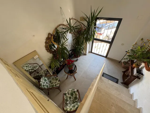Vivienda Unifamiliar con dos pisos independientes — 25