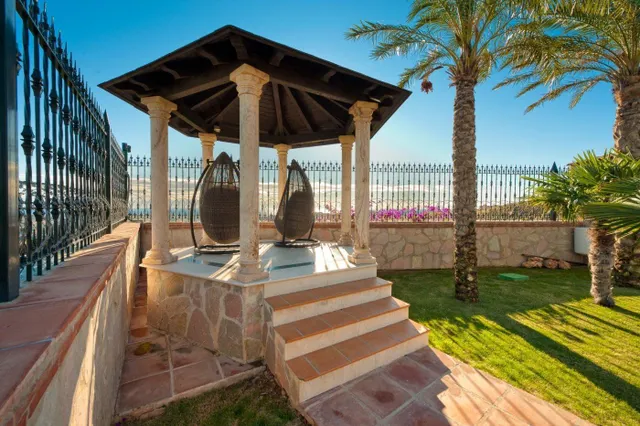 Villa de Lujo con vistas al mar y al golf. 7 dormitorios, 10 baños. Calanova Golf, La Cala de Mijas — 27
