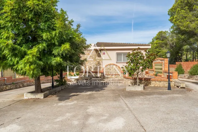 Casa en venta en calle Principal, Cabra del Camp.