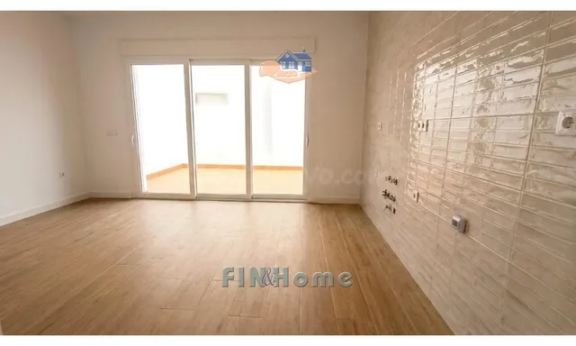 Obra nueva con dos patios en Barrio León, Triana - foto 3
