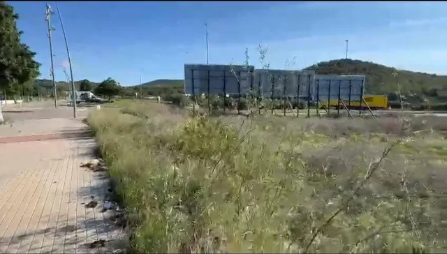 SOLAR EN LA ENTRADA DEL PARC EMPRESARIAL DE CALAFELL - foto 4